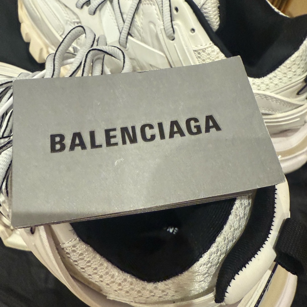 Balenciaga White Sneakers - Picture 4 of 6